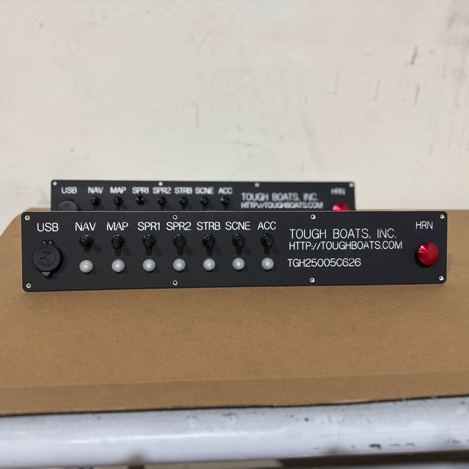 TOUGH BOATS Electrical Panel