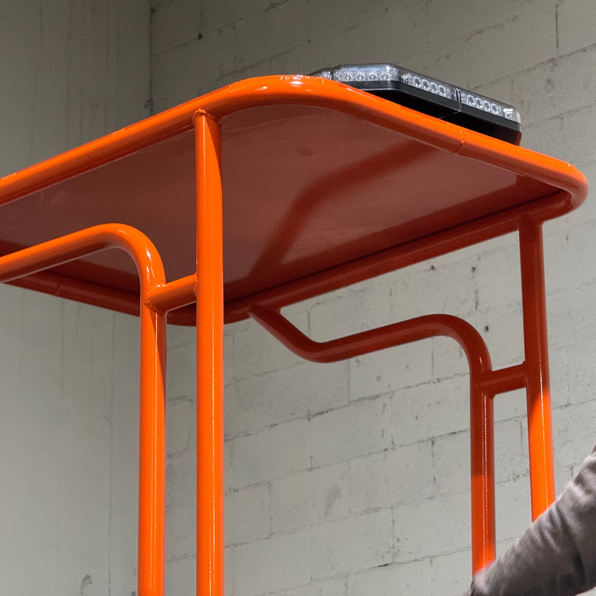 TOUGH BOATS™ Safety Strobe on T-Top