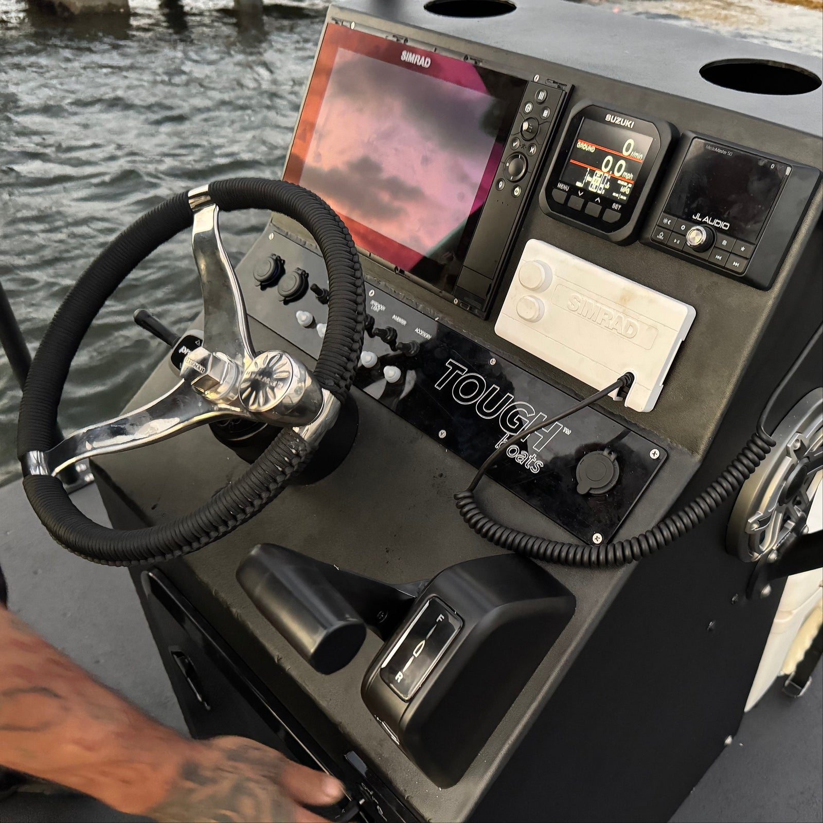 TOUGH BOATS™ Suzuki Engine Control